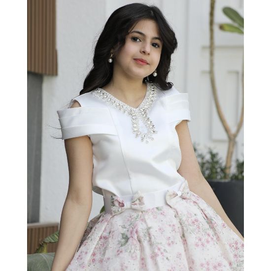 صورة طقم بناتي تيور مورد بفيونكات وبلوزة بأكمام مفتوحة واكسسوار رقبة - M3795